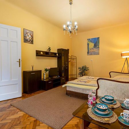 Budapest Central Vintage Apartment ภายนอก รูปภาพ